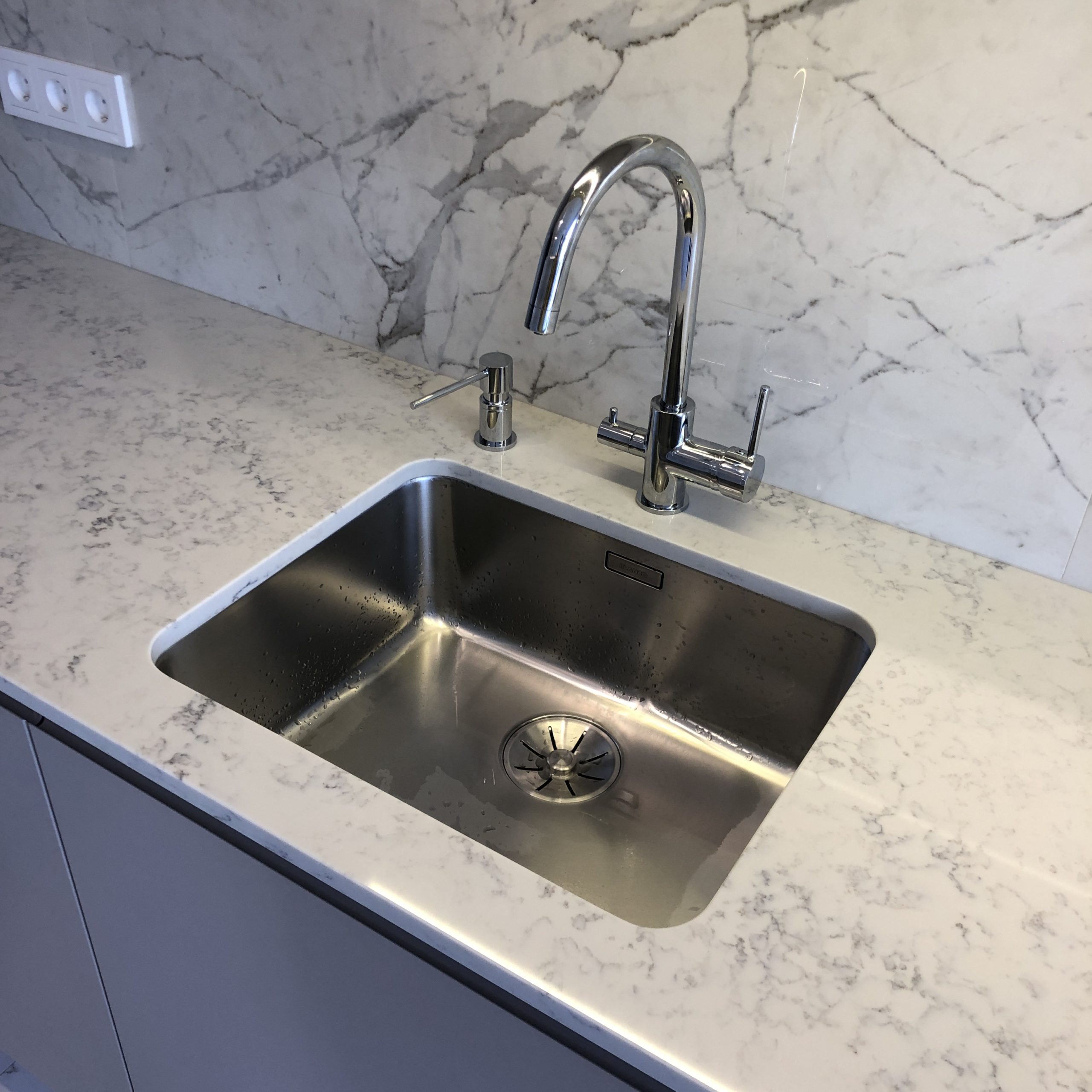 Мебель в ЖК The Residence UGOL90