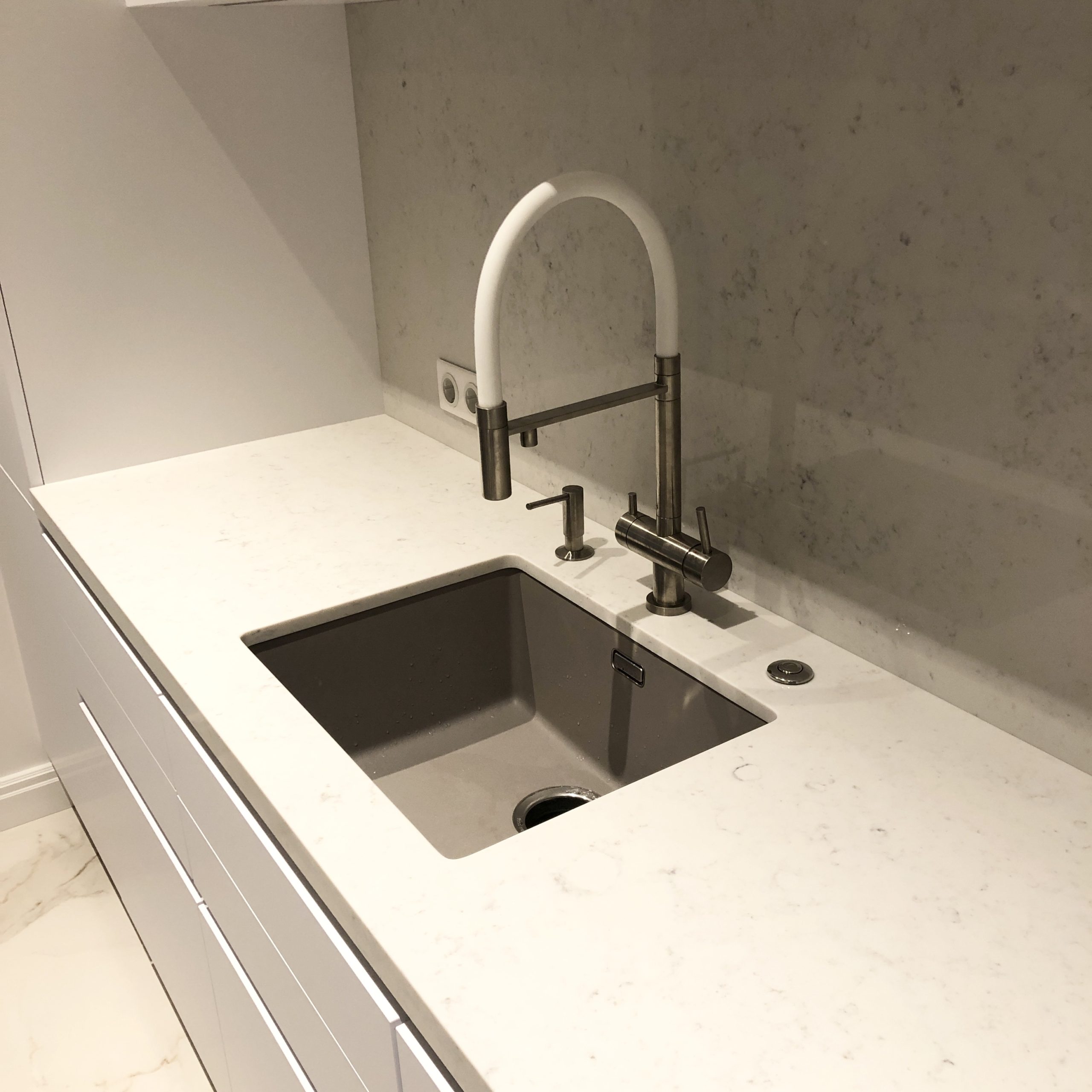 Мебель в ЖК Крестовский de luxe UGOL90